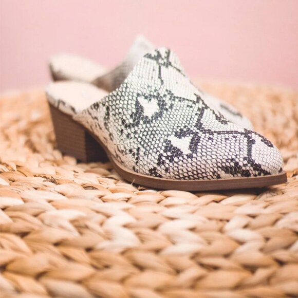 Chinese Laundry Catherin Mule - Snake - Picture 1 of 12